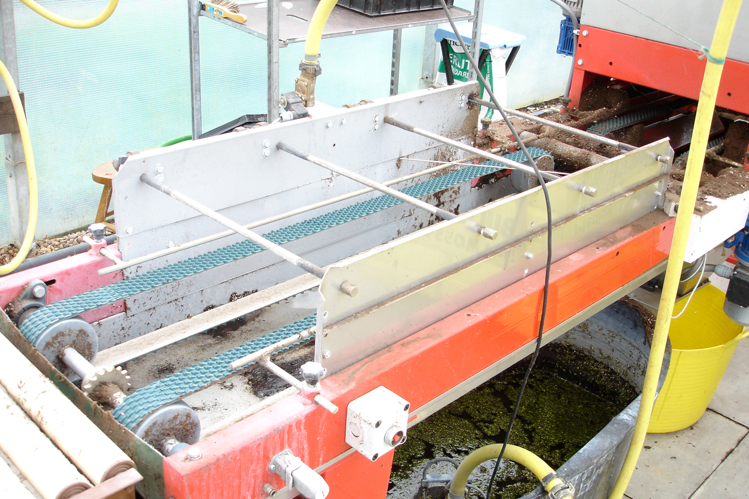 Mosa Soil Dispenser & Watering Tunnel - Image 3